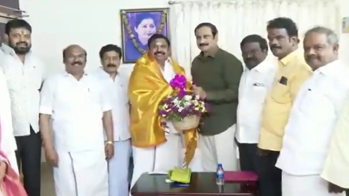 அதிமுக பொதுச்செயலாளர் எடப்பாடி பழனிச்சாமியின் இல்லத்தில் பாமக தலைவர் அன்புமணி ராமதாஸ் சந்திப்பு